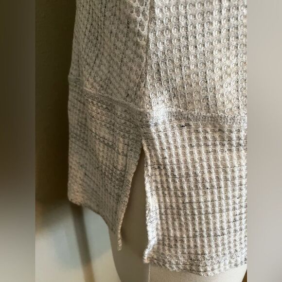Sunday in Brooklyn Tunic Top Thermal Waffle Knit Button Front Cream Gray Size S - Picture 5 of 7